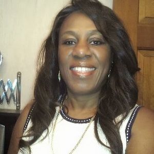 Meet your Posher, Gloria